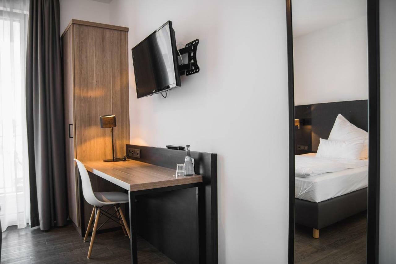 Hayta Hotel Stuttgart Airport Messe Filderstadt Exterior foto
